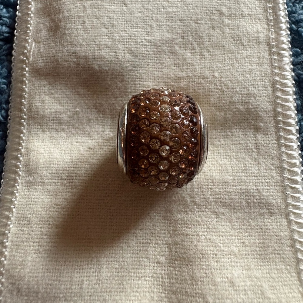 Brighton Cupid’s Kiss Super bead in Topaz w. golden brown crystals Big! Retired
